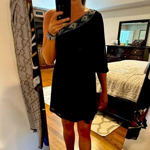 Off shoulder mini dress - Kenzie Size 2